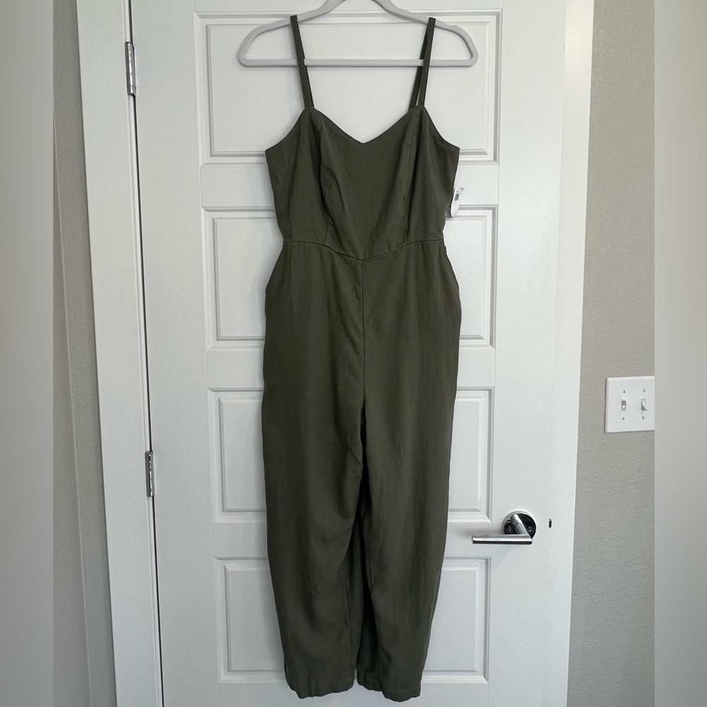 Brand new, never worn green Old Navy jumpsuit